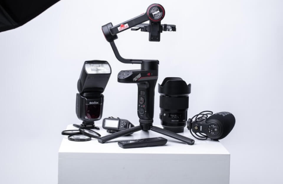 No momento, você está visualizando Watching Their Dust: Photographing Players in Pollination